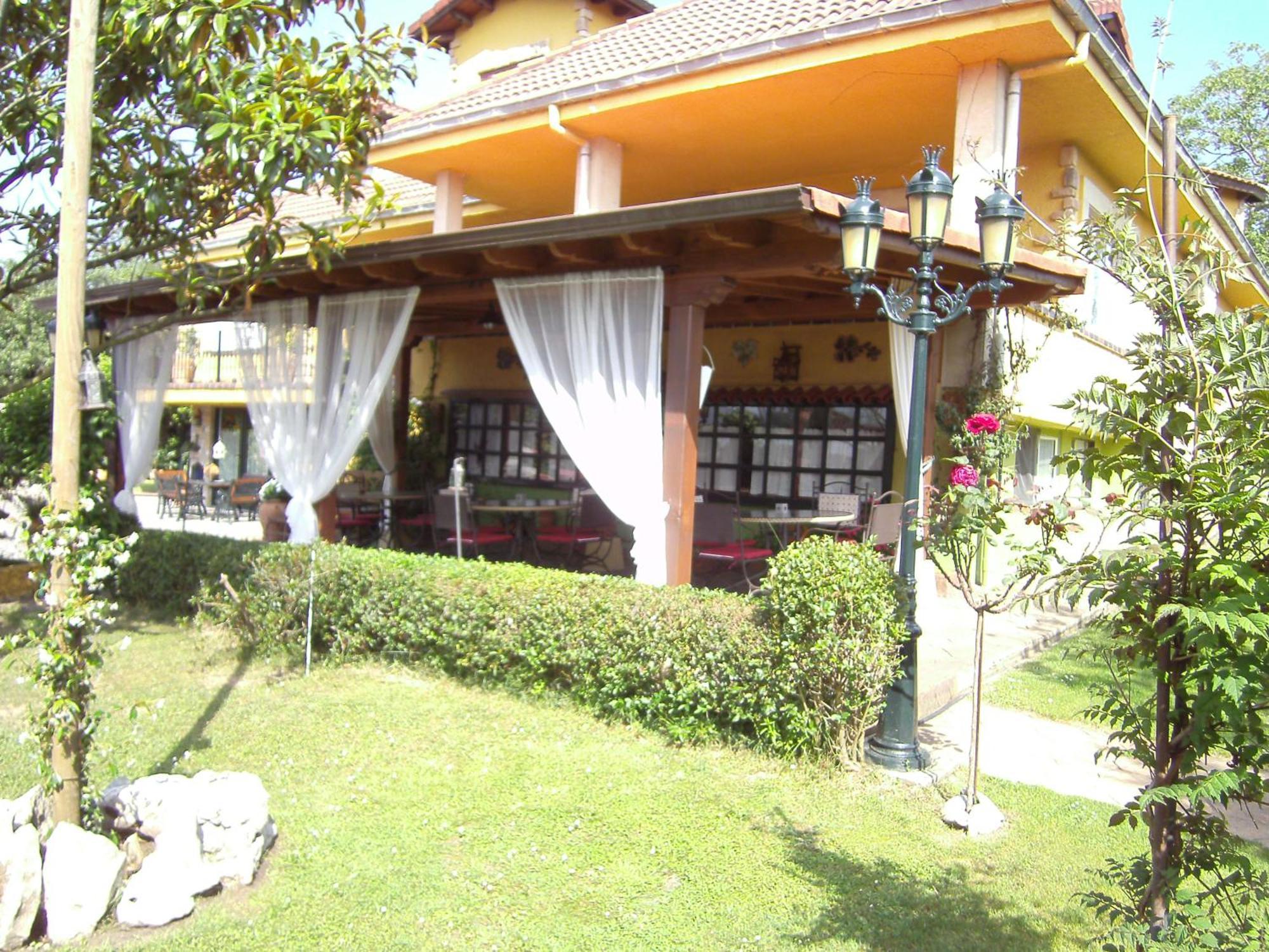 Hosteria Las Fuentes Rubayo Extérieur photo