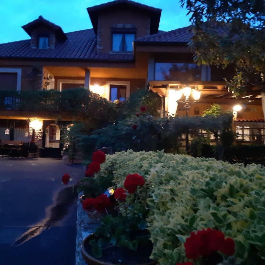 Hosteria Las Fuentes Rubayo Extérieur photo